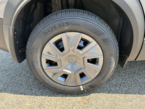 New 2026 Nissan Kicks S image 15