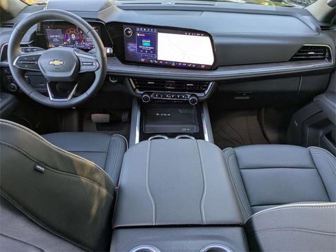 New 2026 Chevrolet Suburban Premier image 26