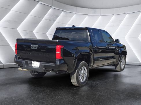 Used 2024 Toyota Tacoma SR5 image 3