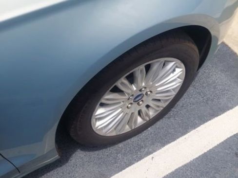 Used 2014 Ford Fusion SE w/ Equipment Group 502A FWD image 14
