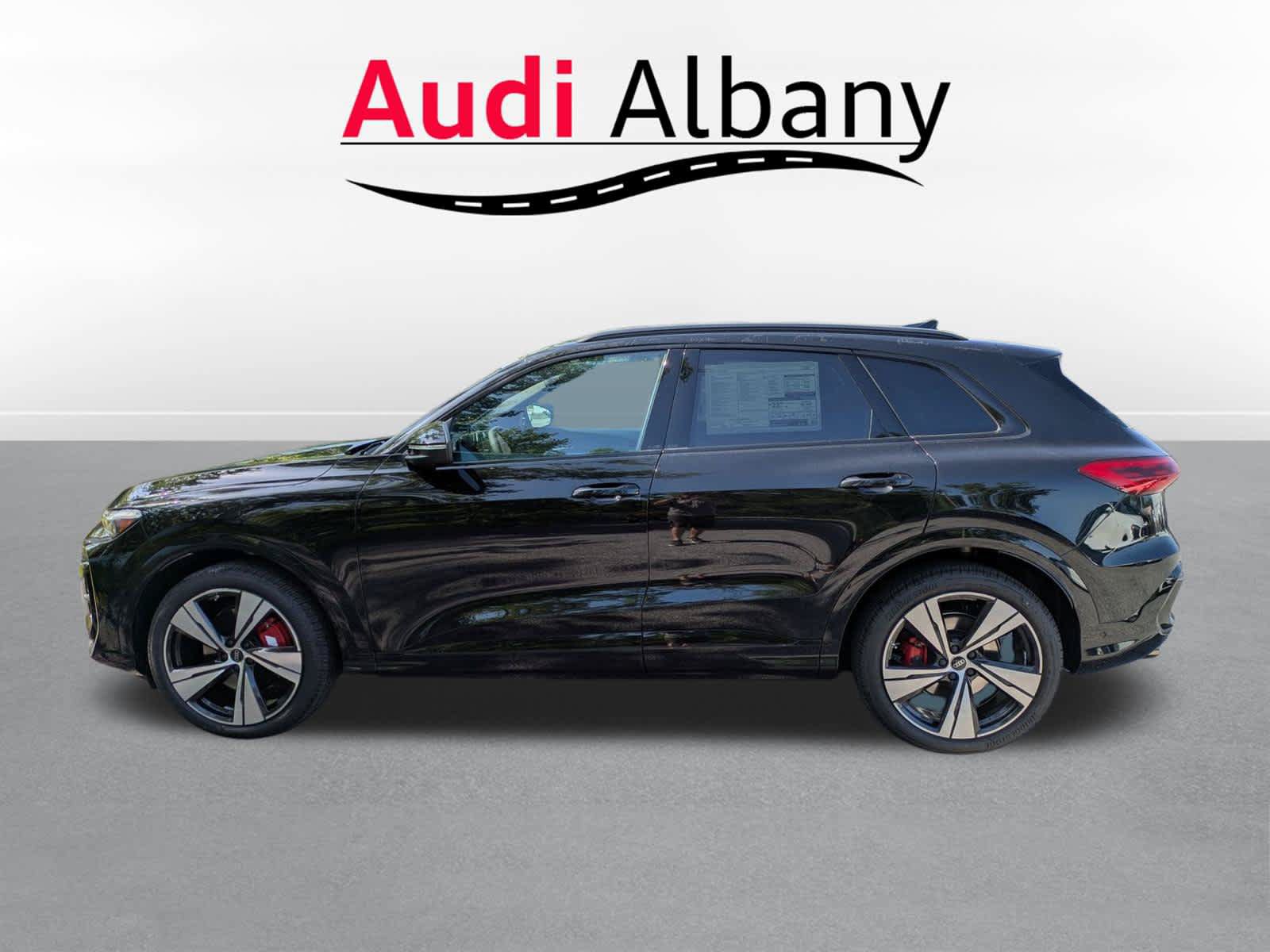 New 2026 Audi SQ5 Premium Plus AWD/4WD image 2