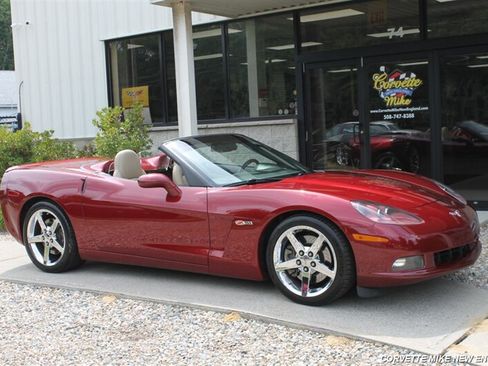 Used 2007 Chevrolet Corvette Convertible w/ Preferred Equipment Group RWD image 20