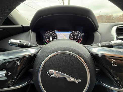 Used 2020 Jaguar XE S RWD image 23