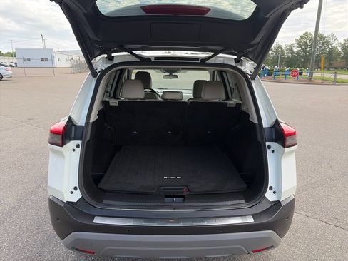 Used 2022 Nissan Rogue SV w/ SV Premium Package FWD image 23