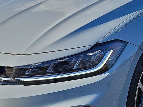 New 2026 Volkswagen Jetta SE image 8