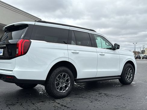 New 2026 Ford Expedition Active image 17