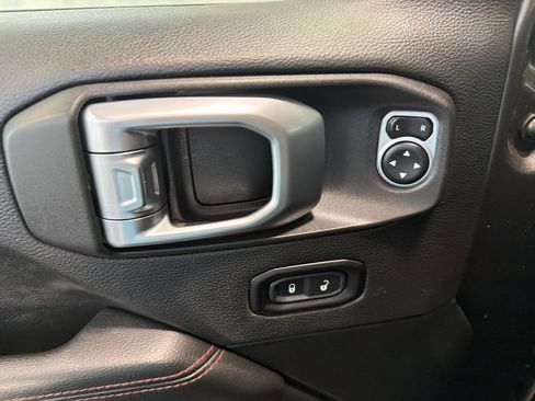 Used 2020 Jeep Wrangler Unlimited Rubicon w/ LED Lighting Group AWD/4WD image 23