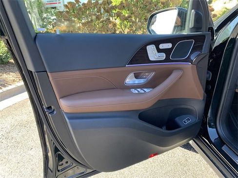 Used 2025 Mercedes-Benz GLE 450 4MATIC image 17