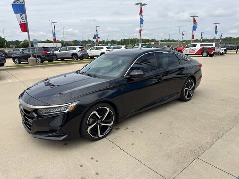 Used 2022 Honda Accord Sport image 1