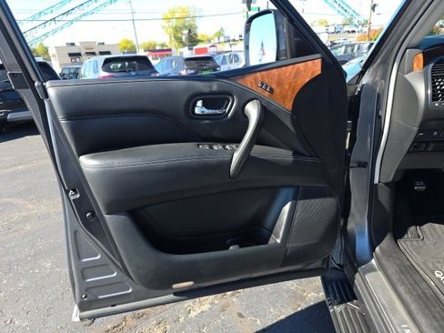 Used 2018 INFINITI QX80 4WD w/ Driver Assistance Package image 14