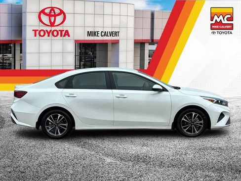Used 2024 Kia Forte LXS w/ LXS Technology Package FWD image 6