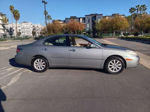 Used 2004 Lexus ES 330 image 4