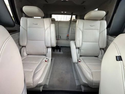 Used 2021 Cadillac Escalade Sport Platinum w/ Heavy-Duty Trailer Package image 10