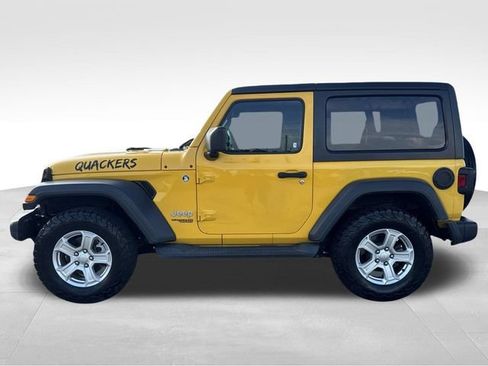Used 2018 Jeep Wrangler Sport AWD/4WD image 2