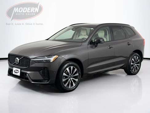 Used 2023 Volvo XC60 B5 Plus AWD/4WD image 1