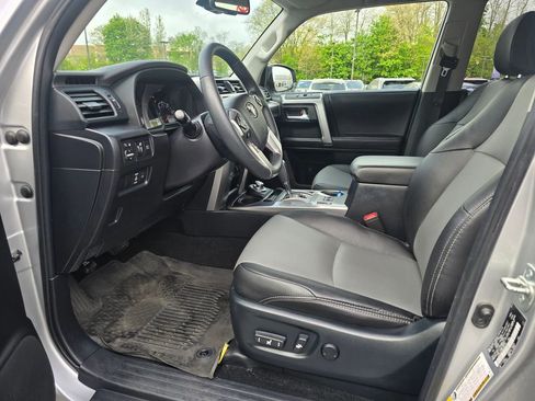 Certified 2022 Toyota 4Runner SR5 Premium AWD/4WD image 15