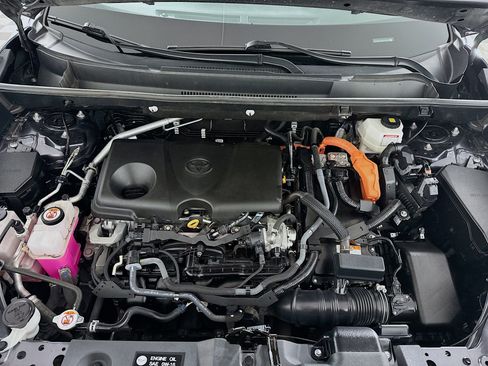 Certified 2024 Toyota RAV4 XLE w/ Convenience Package image 10