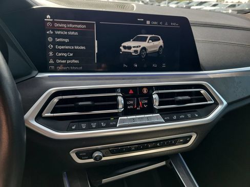 Used 2022 BMW X5 xDrive40i AWD/4WD image 13