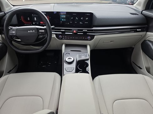 Certified 2026 Kia Sportage EX AWD/4WD image 13