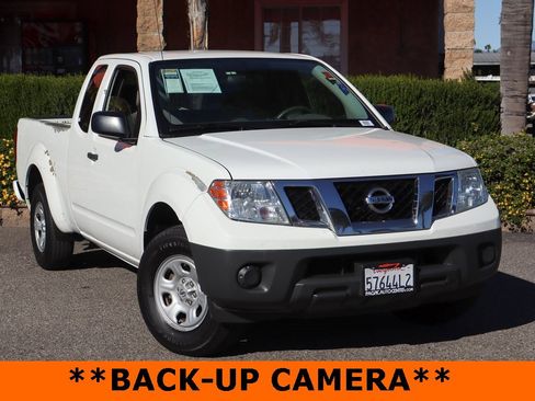 Used 2018 Nissan Frontier S image 2