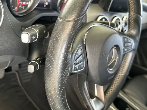 Used 2018 Mercedes-Benz CLA 250 image 19