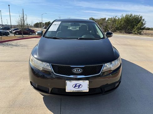 Used 2010 Kia Forte EX image 2