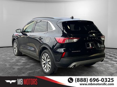 Used 2020 Ford Escape Titanium image 8