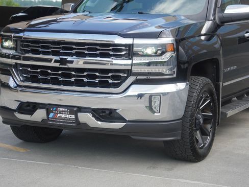 Used 2017 Chevrolet Silverado 1500 LTZ w/ Sport Package AWD/4WD image 27