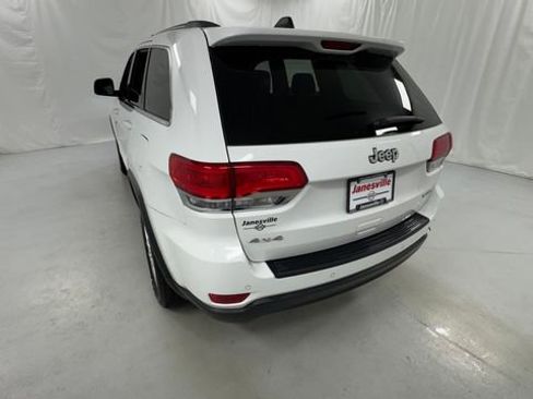 Used 2018 Jeep Grand Cherokee Laredo AWD/4WD image 5