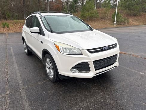 Used 2013 Ford Escape SE image 2
