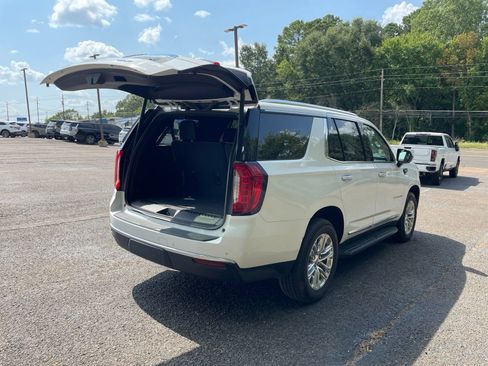 Used 2024 GMC Yukon SLT AWD/4WD image 34