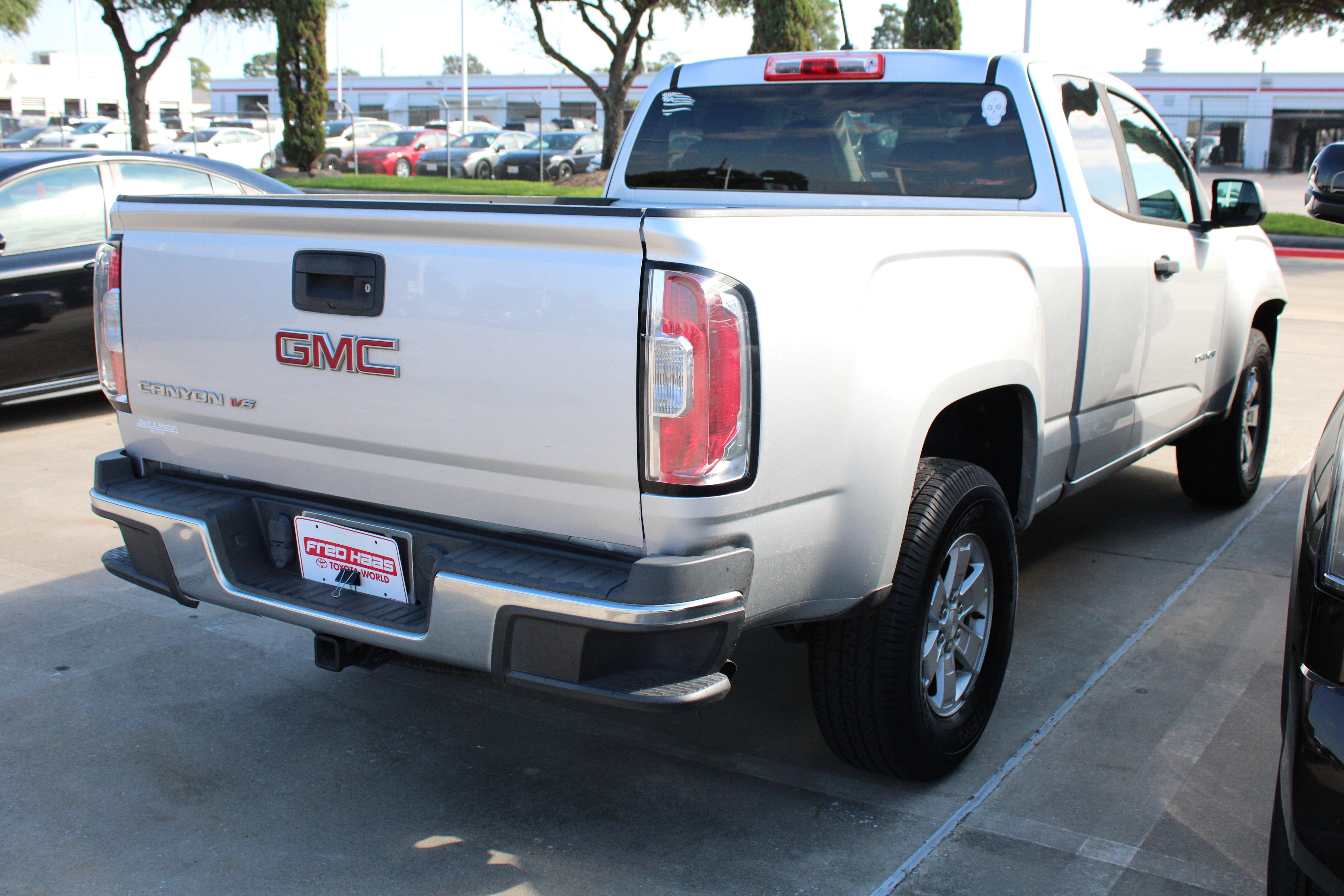 Used 2020 GMC Canyon W/T w/ Convenience Package RWD image 9
