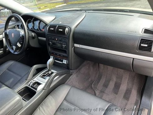 Used 2005 Porsche Cayenne S image 28