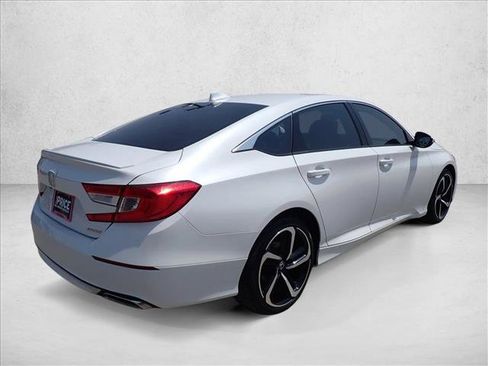 Used 2019 Honda Accord Sport image 4