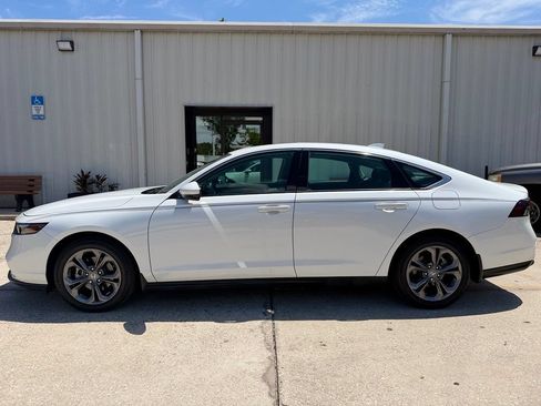 Used 2023 Honda Accord EX image 2