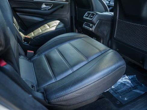 Certified 2022 Mercedes-Benz GLS 450 4MATIC image 34
