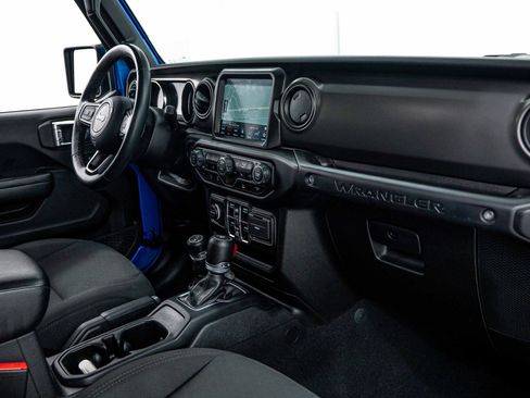 Used 2022 Jeep Wrangler Unlimited Sport AWD/4WD image 13