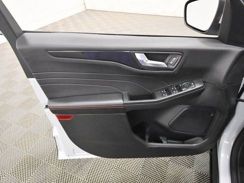 Used 2025 Ford Escape ST-Line Select image 13