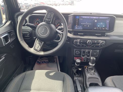 Used 2024 Jeep Wrangler Unlimited Sport AWD/4WD image 14