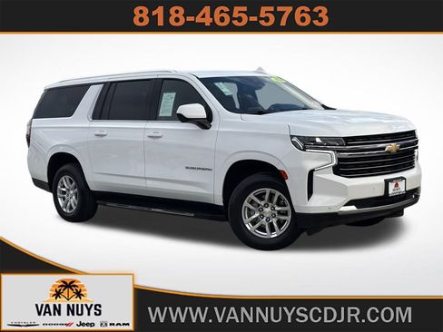 Used 2024 Chevrolet Suburban LT image 1