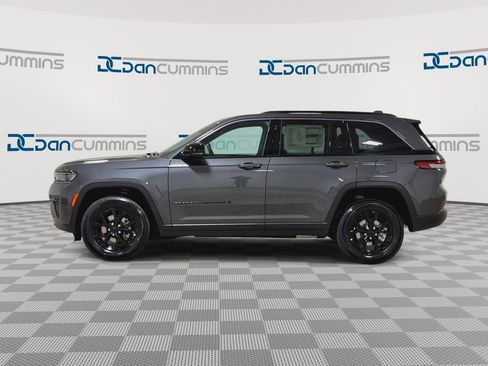 New 2026 Jeep Grand Cherokee 4WD image 5