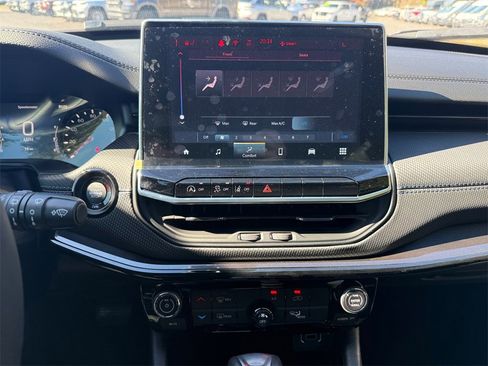 New 2026 Jeep Compass Latitude image 23