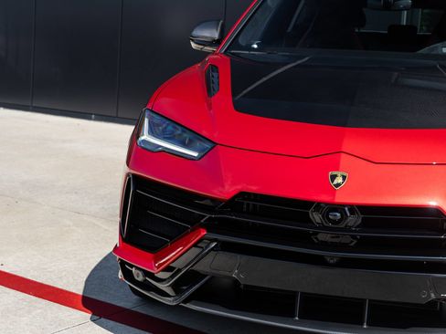 Used 2024 Lamborghini Urus Performante AWD/4WD image 22