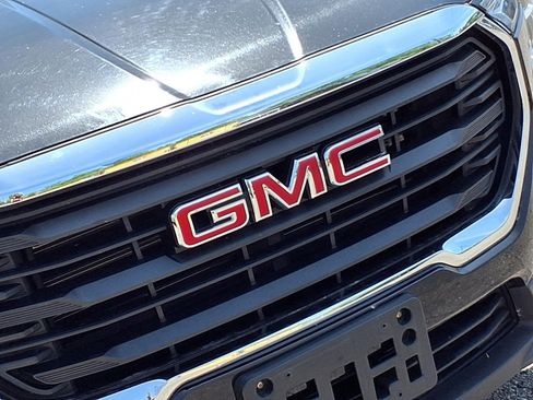 Used 2024 GMC Terrain SLE FWD image 14