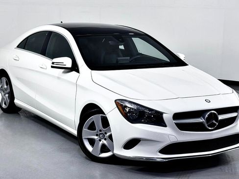 Used 2017 Mercedes-Benz CLA 250 image 3