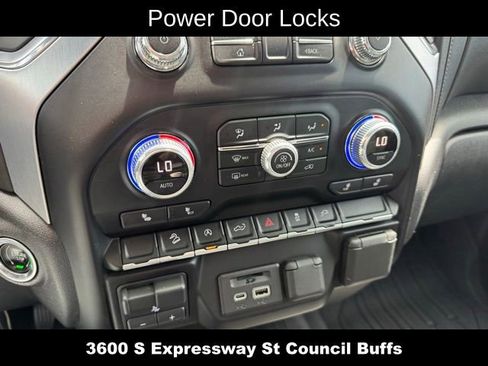 Used 2021 GMC Sierra 1500 SLT AWD/4WD image 31