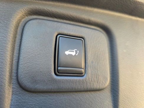 Used 2024 Nissan Murano SL image 9