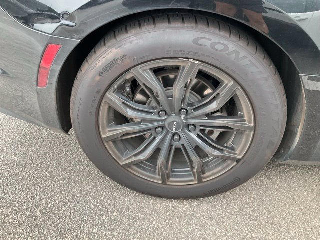 Used 2020 Chevrolet Camaro LT RWD image 10