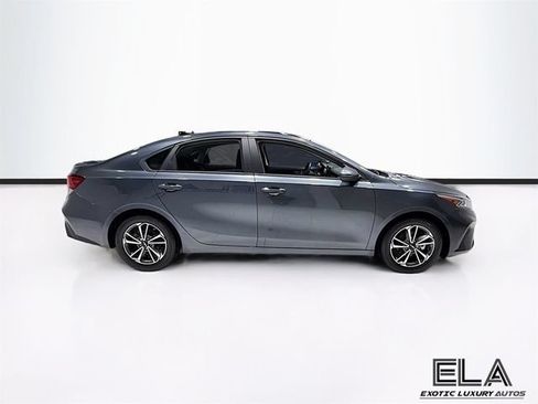Used 2023 Kia Forte LXS FWD image 9