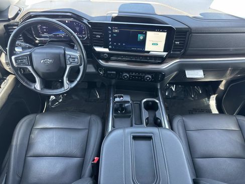 Used 2022 Chevrolet Silverado 1500 RST w/ Convenience Package II AWD/4WD image 9